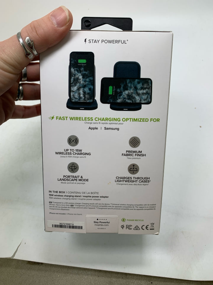 NIB MOPHIE 15W WIRELESS CHARGING STAND.