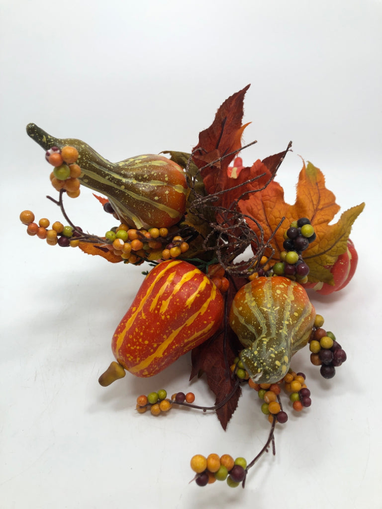 FALL GOURD, LEAVES AND PIP BUNDLE.