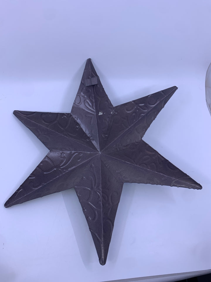 GREEN 6 POINTED STAR WALL HANGING.