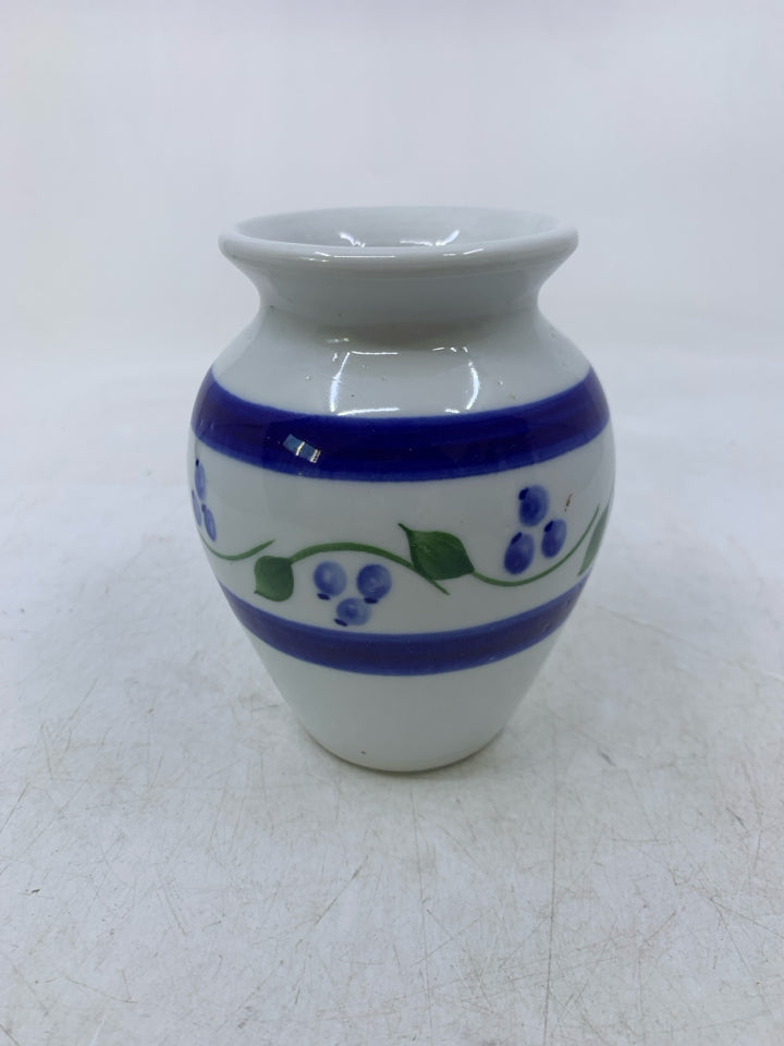 WHITE VASE W/ BLUEBERRIES.