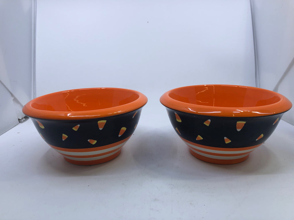 2 CANDY CORN SERVING BOWL.