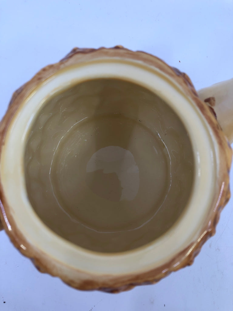 PINEAPPLE TEAPOT.