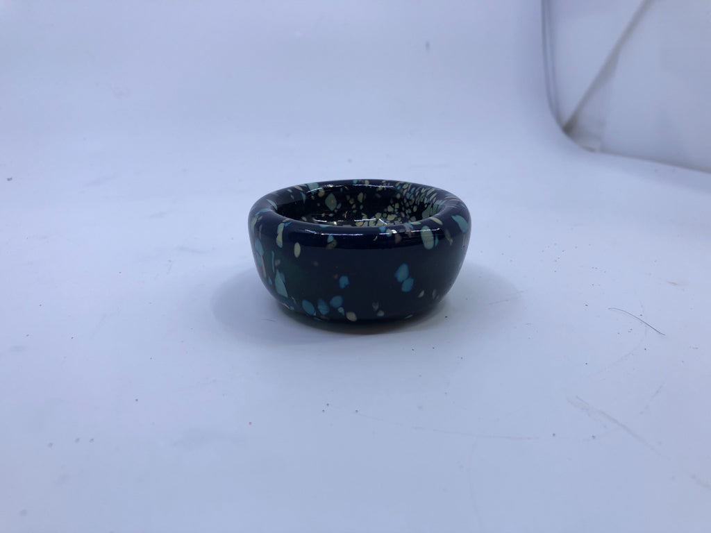 SMALL TWO TONED BLUE BLOWN GLASS BOWL.