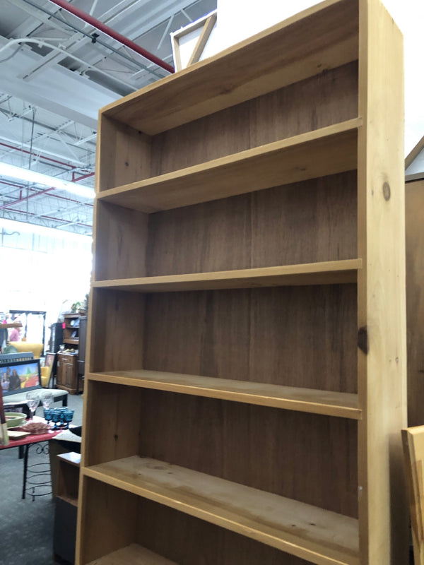 8 SHELF LIGHT PINE BOOKCASE.