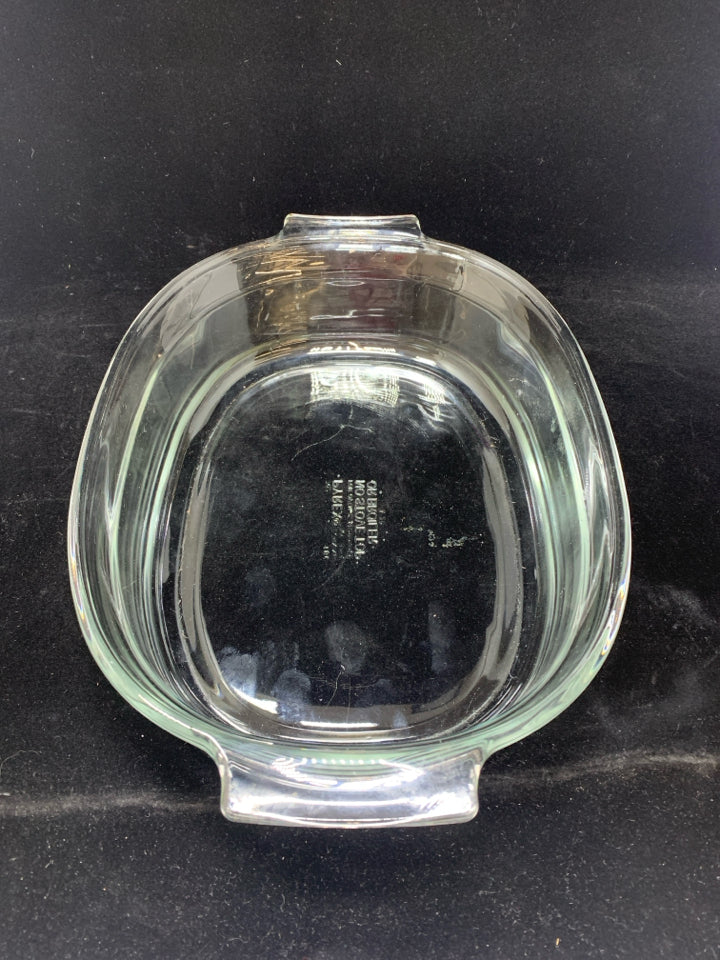 OVAL GLASS PYREX BAKING DISH.