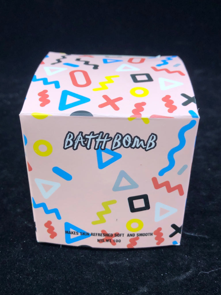 NIB BATH BOMB.