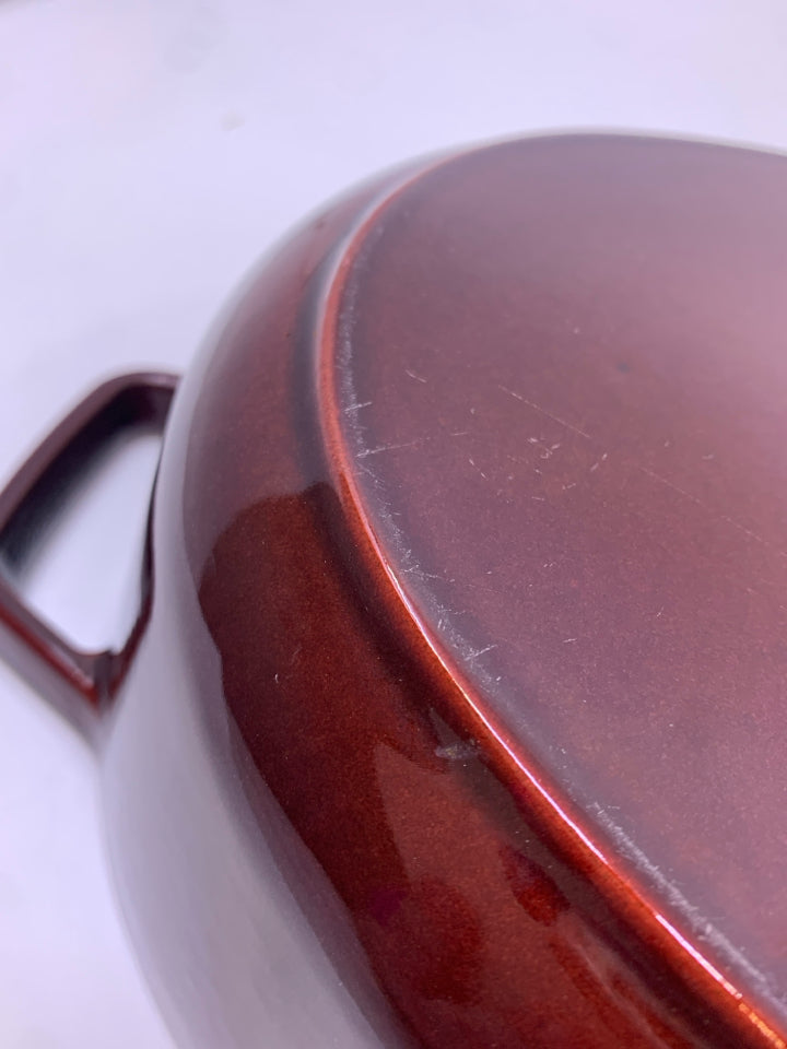 OVAL MAROON HEAVY DUTY STAUB DUTCH OVENDISH WITH GLASS LID.