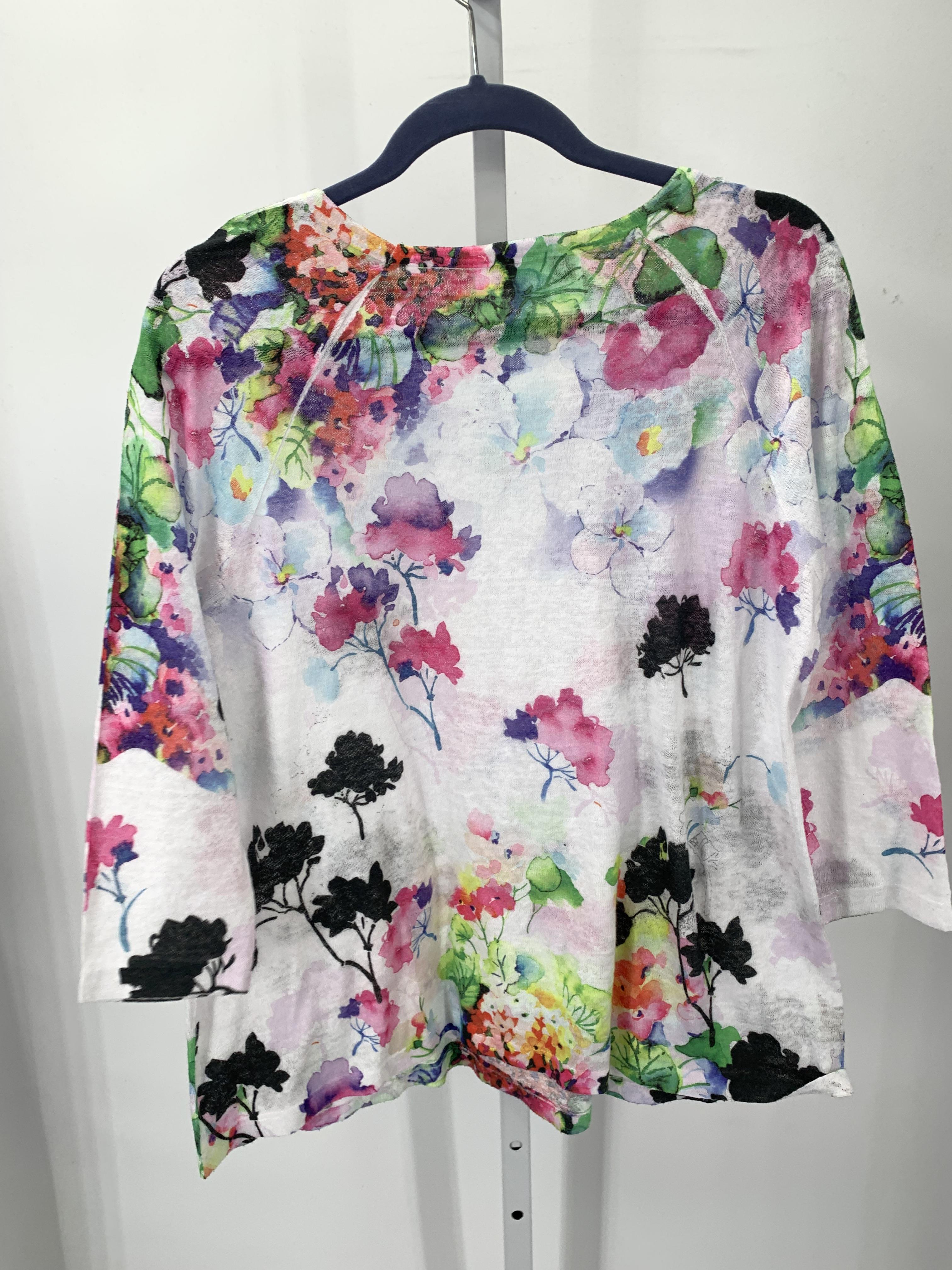 Size Medium Petite Petite 3/4 Sleeve Shirt