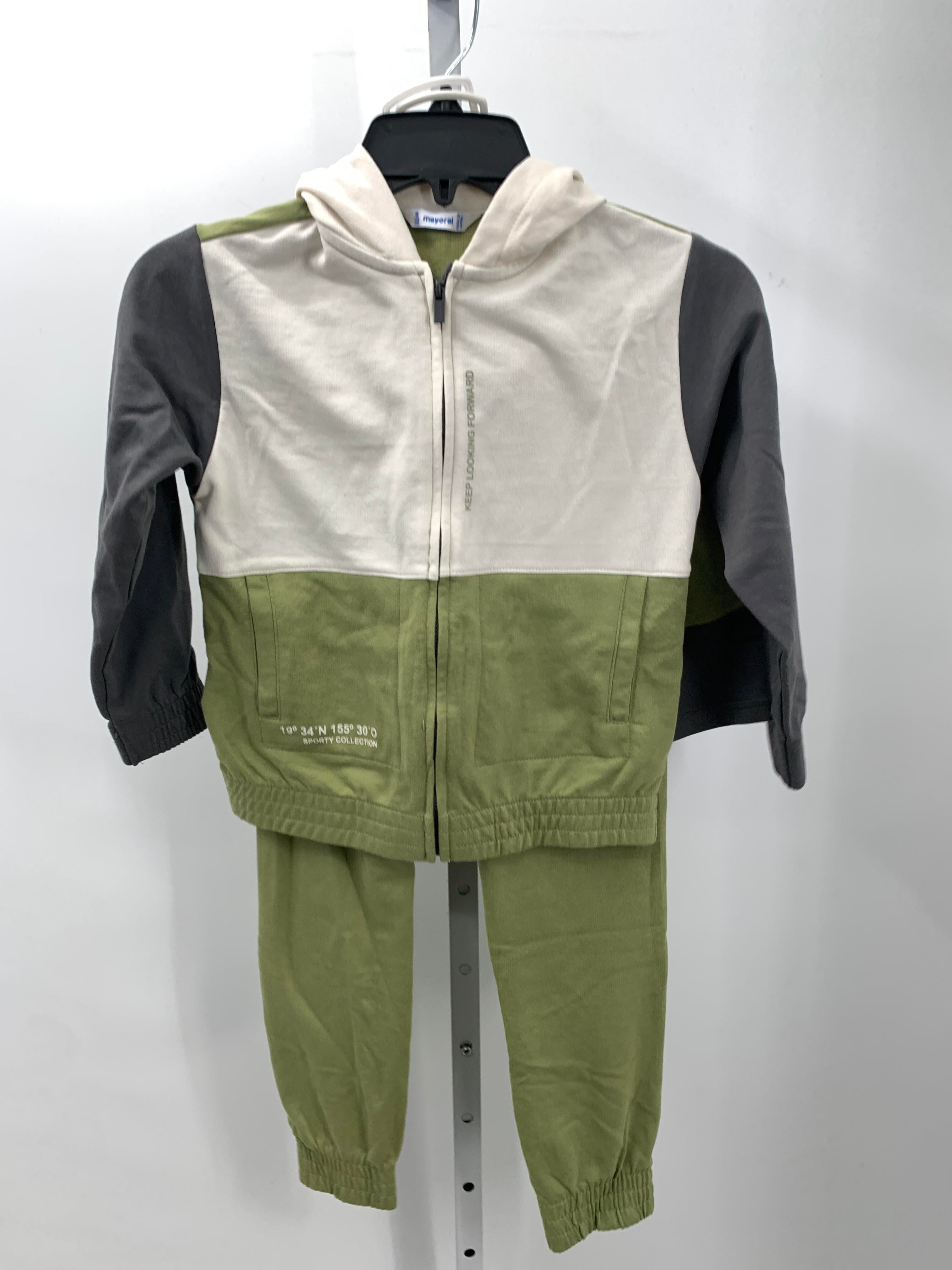 HOODED JACKET PANTS AND SHORTS