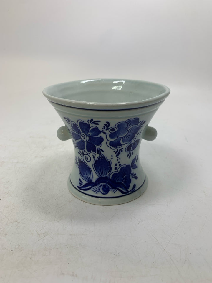 FLORAL SHORT VASE W/ FLARED TOP.