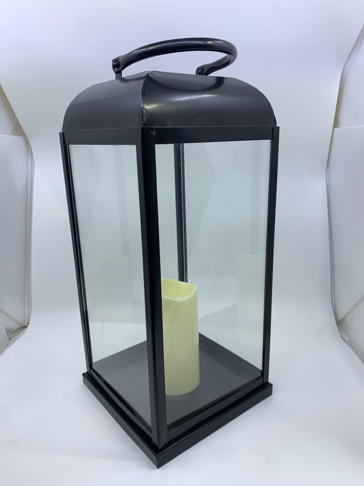 BLACK METAL LARGE SQUARE BATTERY LANTERN.