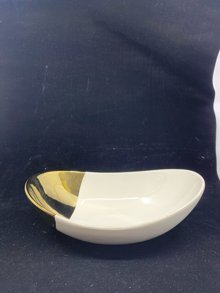 OVAL WHITE W GOLD ACCENT BOWL.