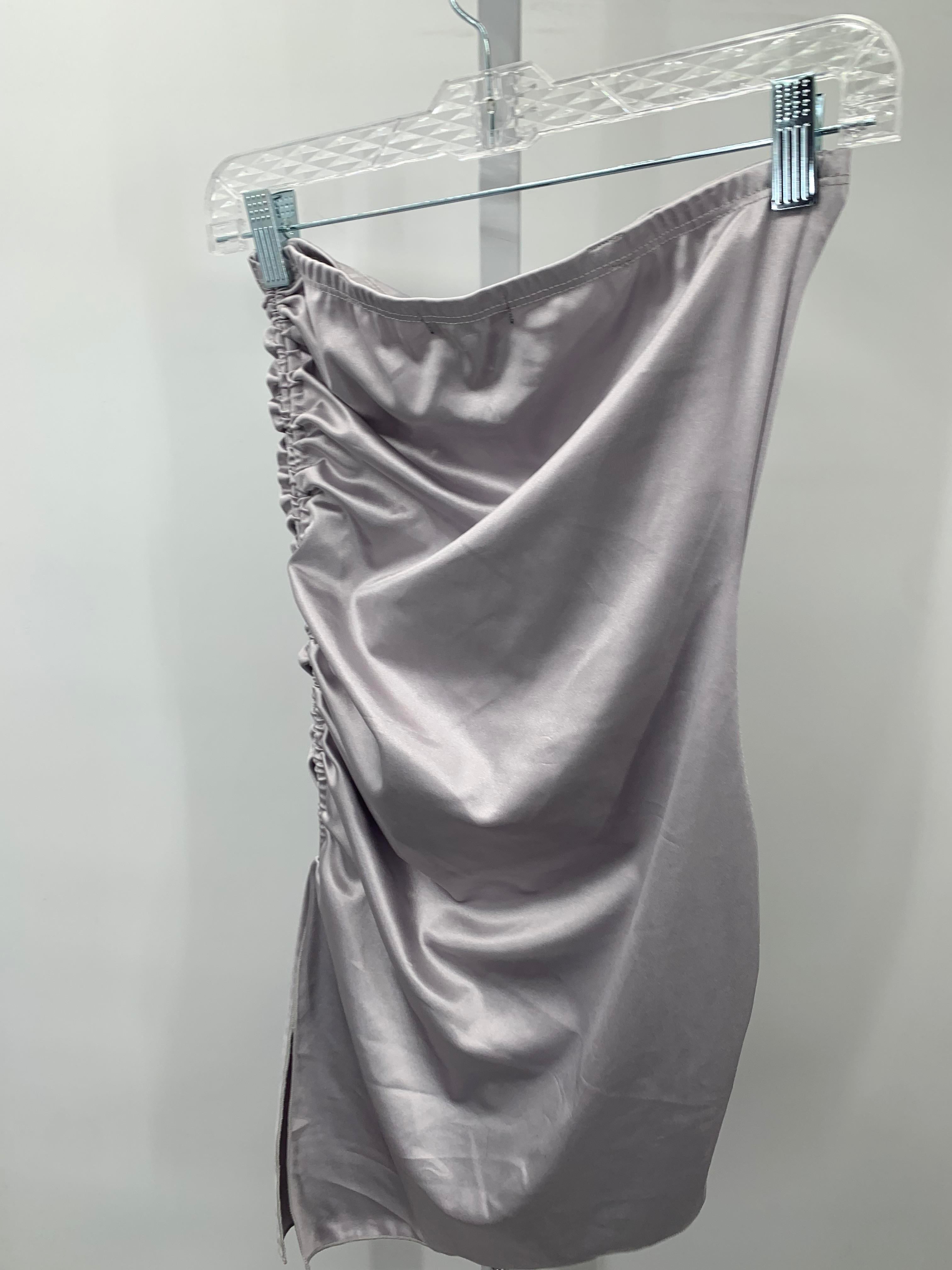 Size 0 Juniors Sleeveless Dress