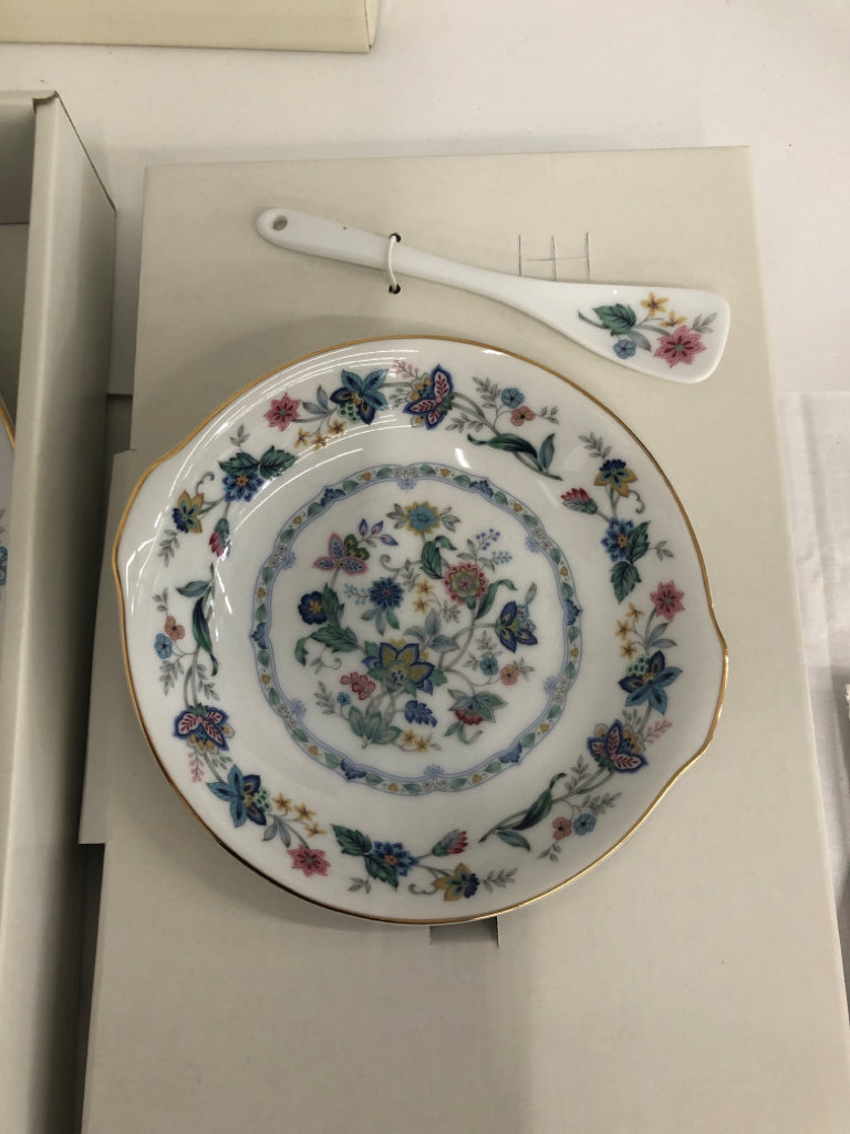 NIB 3PC INDIA GARDEN SERVING SET.