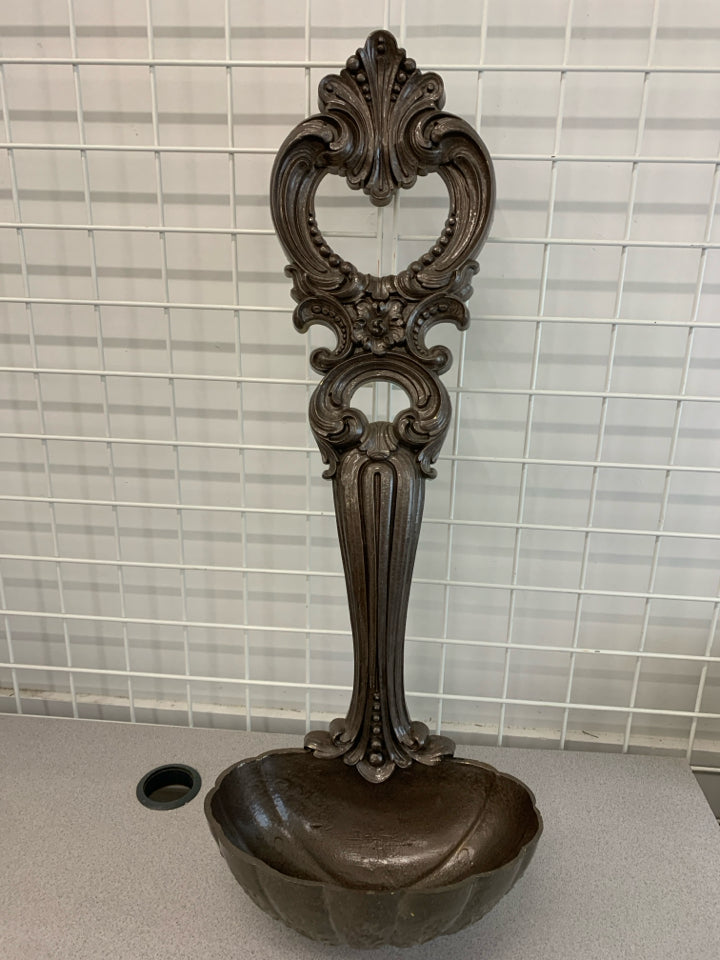 VTG EMBOSSED SPOON/ LADLE STYLE WALL HANGING.