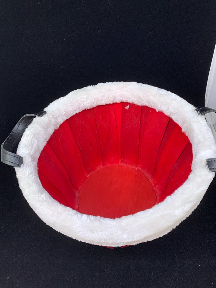 RED BASKET W HANDLES.