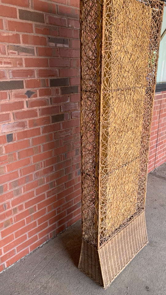 LG STANDING NOODLE RATTAN FLOOR LAMP.