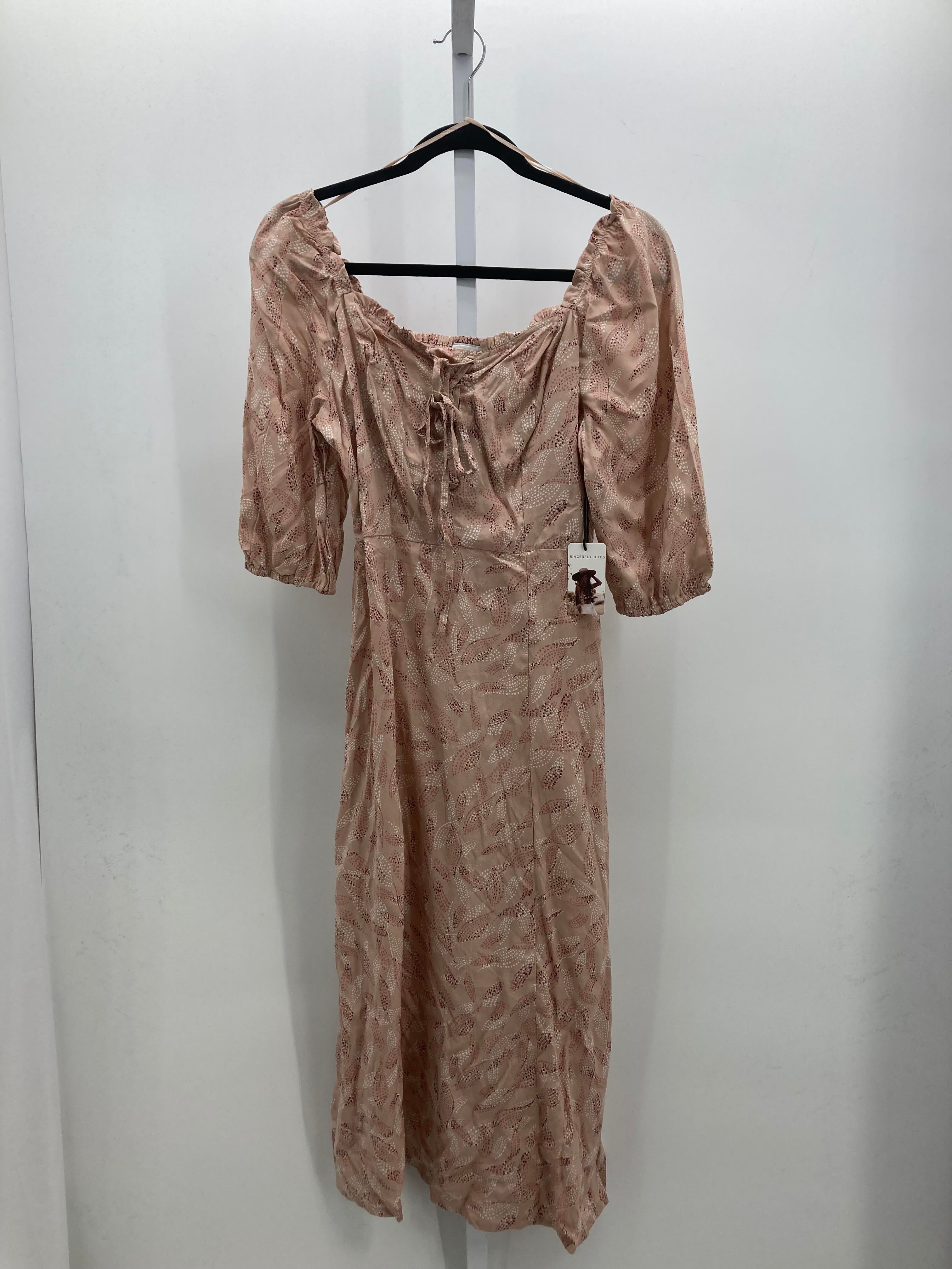 Size Medium Juniors Short Sleeve Dress