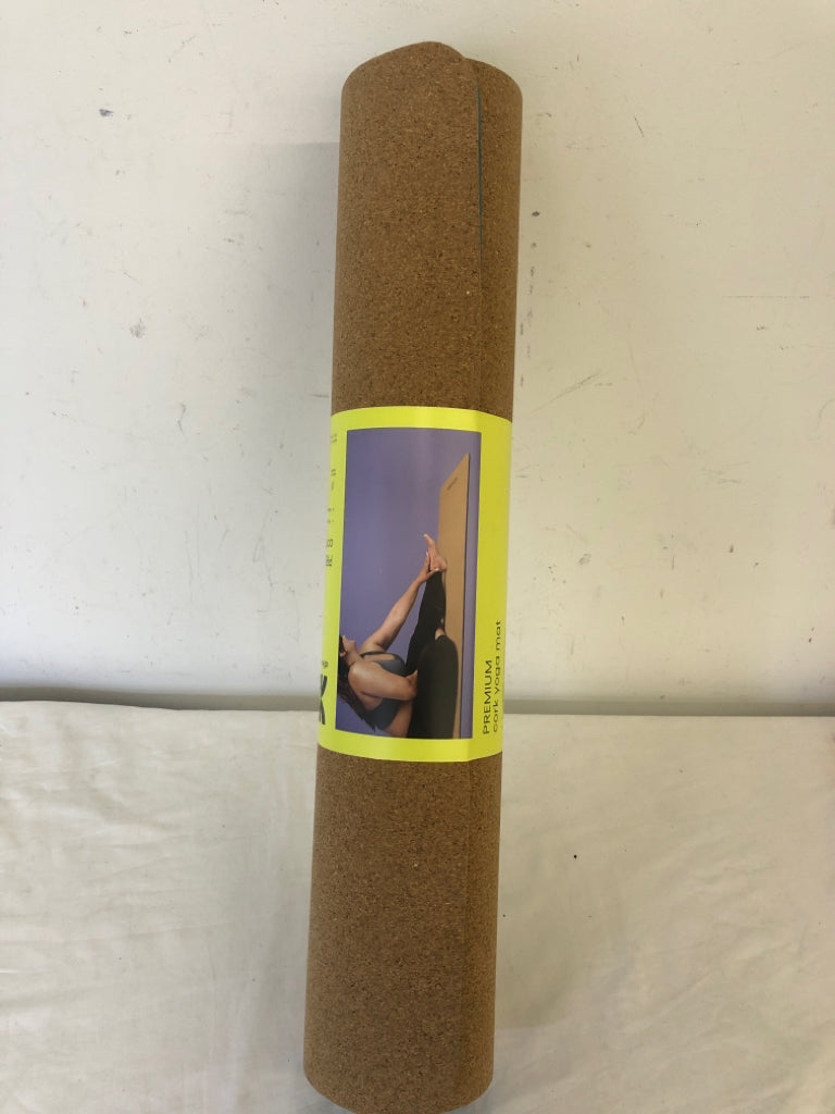 NIP PREMIUM CORK YOGA MAT.