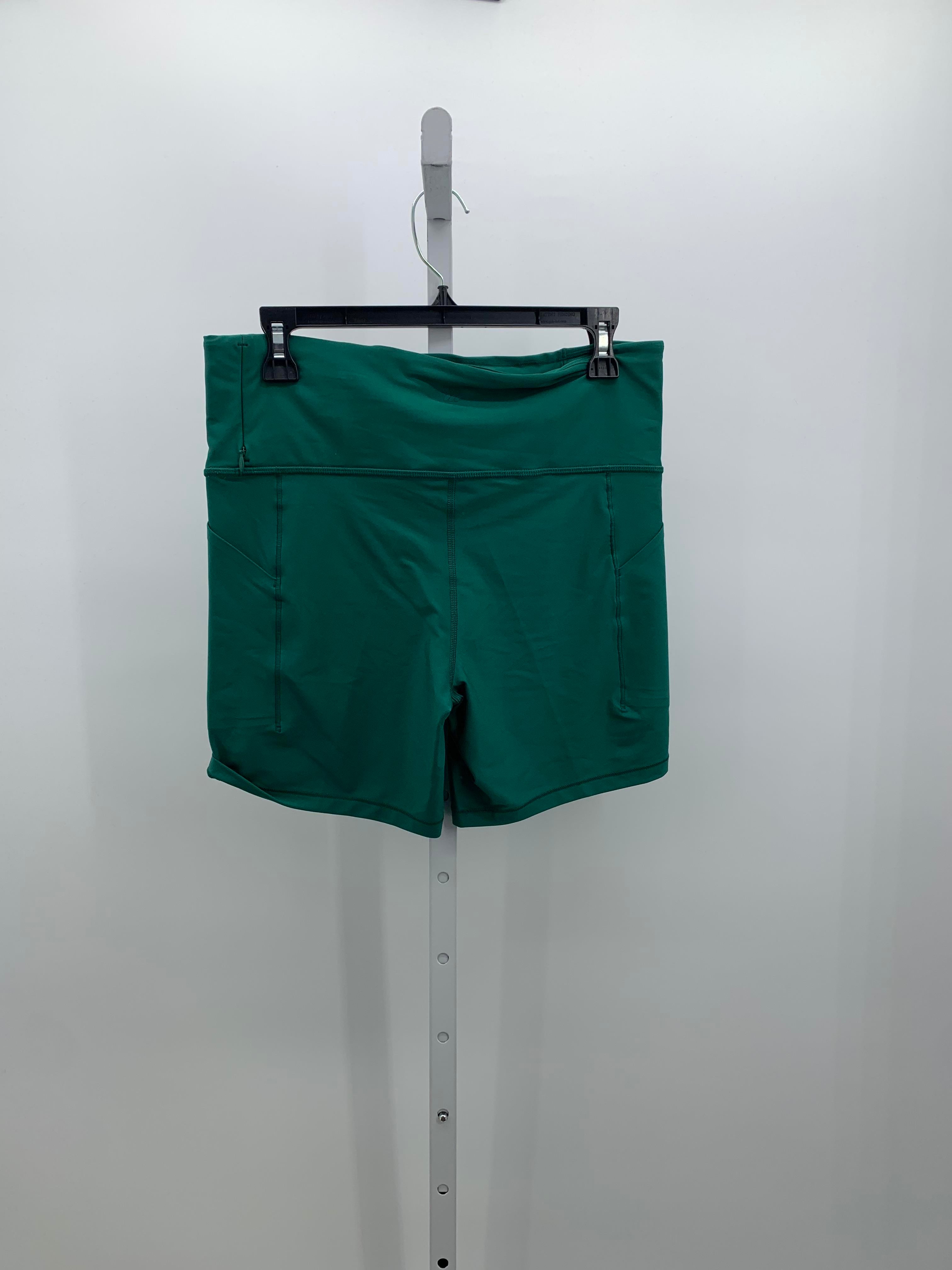 All In Motion Size Large Misses Shorts