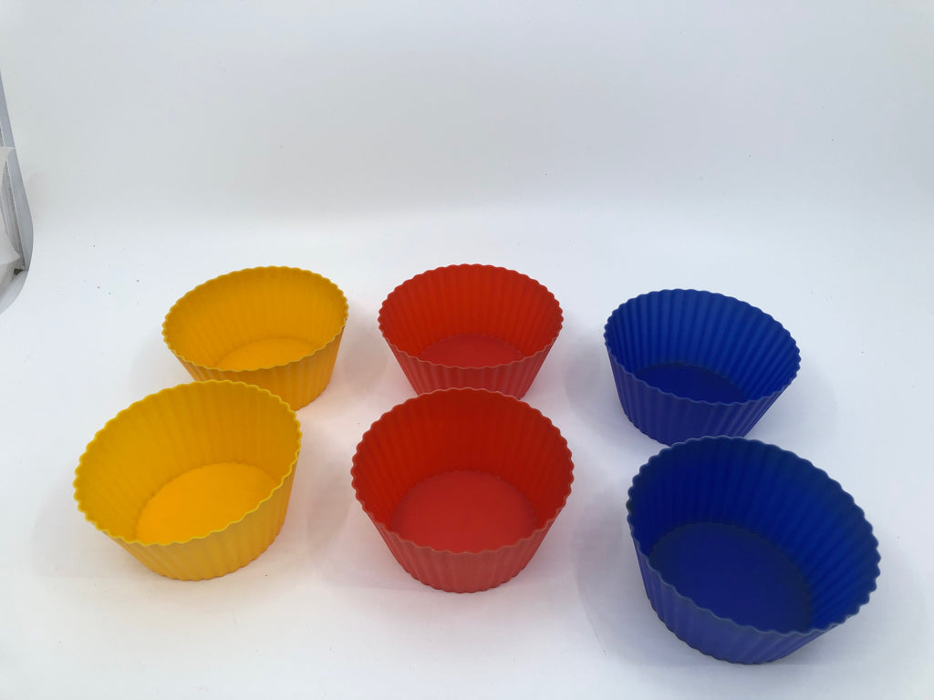 6 JUMBO SILICONE CUPCAKE MOLDS