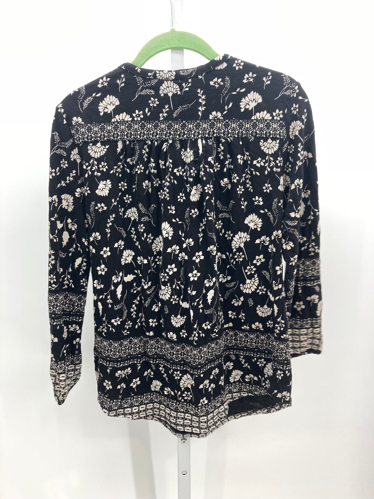 Lucky Brand Size Small Misses Long Sleeve Shirt