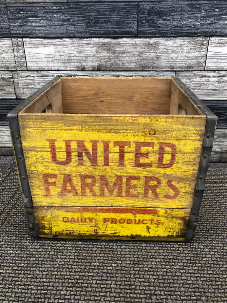 VTG "UNITED FARMERS" YELLOW CRATE.
