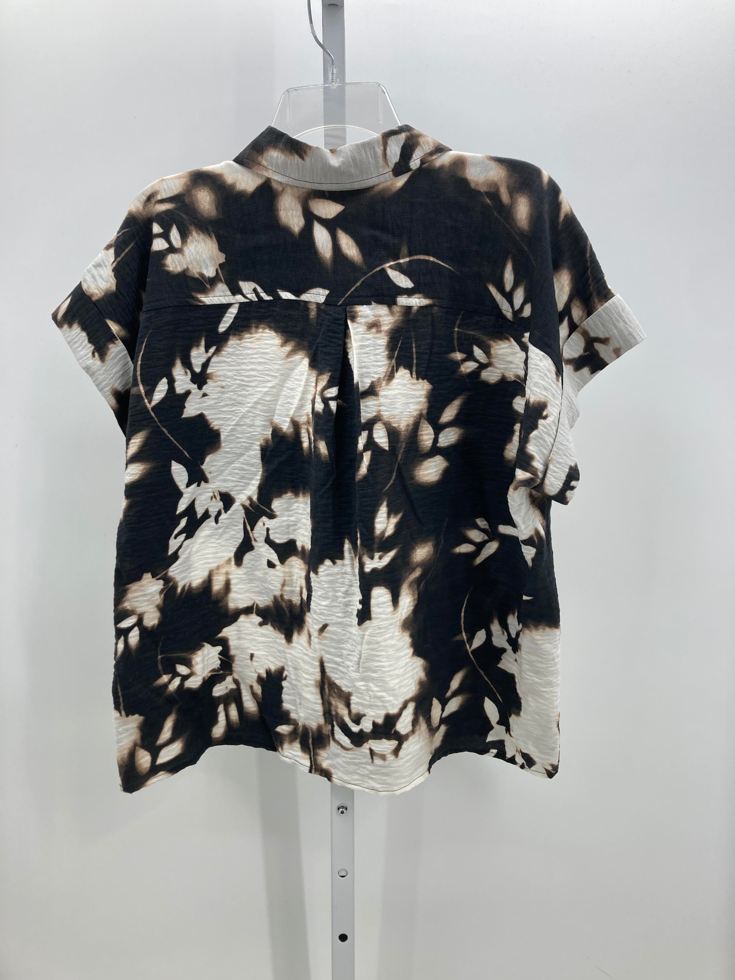 Vera Wang Size Large Misses Short Sleeve Shirt
