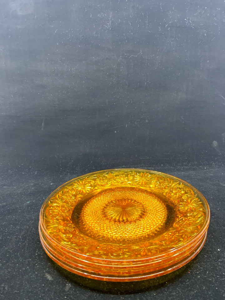 4 VTG GLASS AMBER GLASS FLORAL PATTERN LUNCH PLATES.