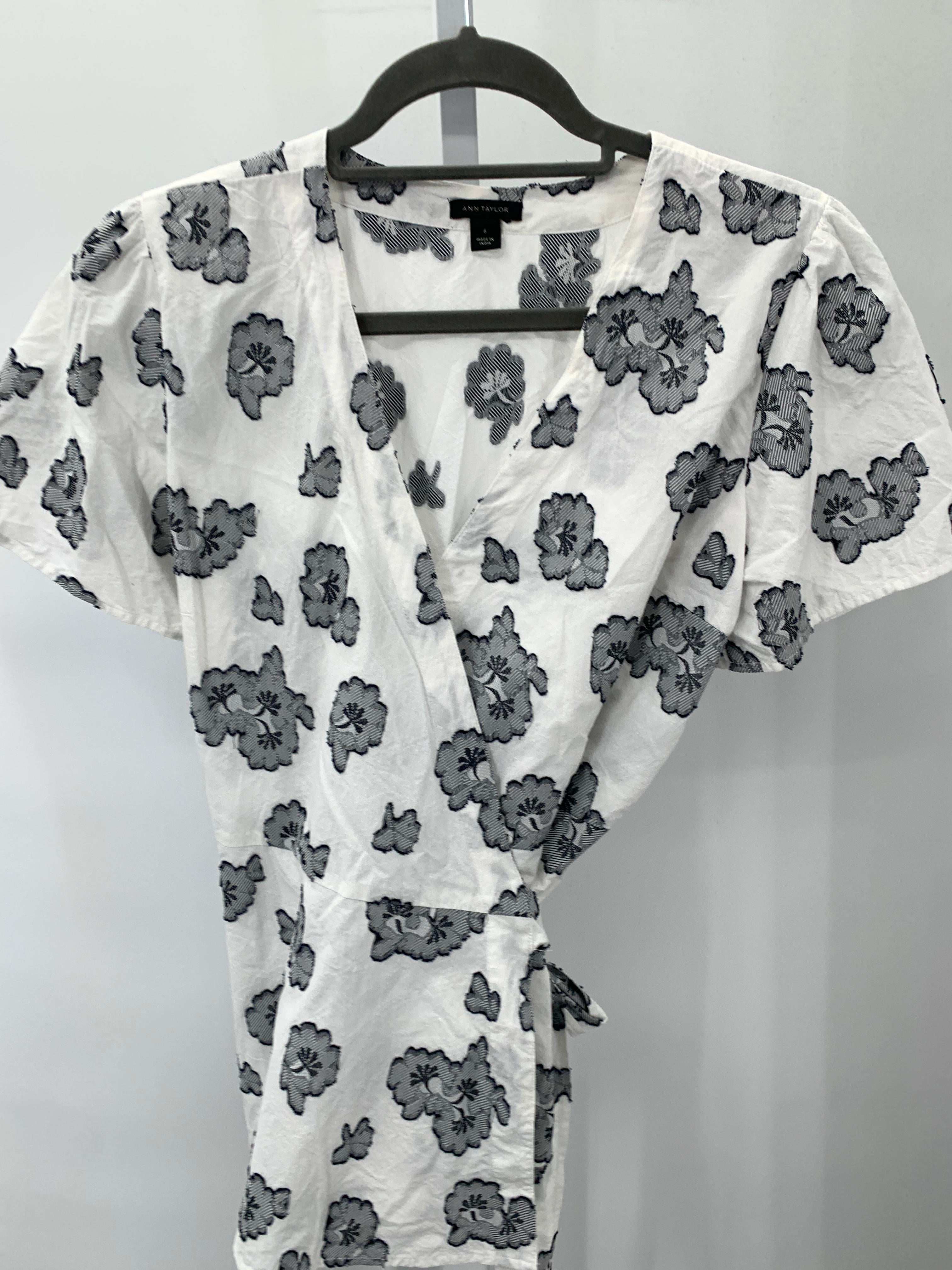 Ann Taylor Size 6 Misses Short Sleeve Shirt