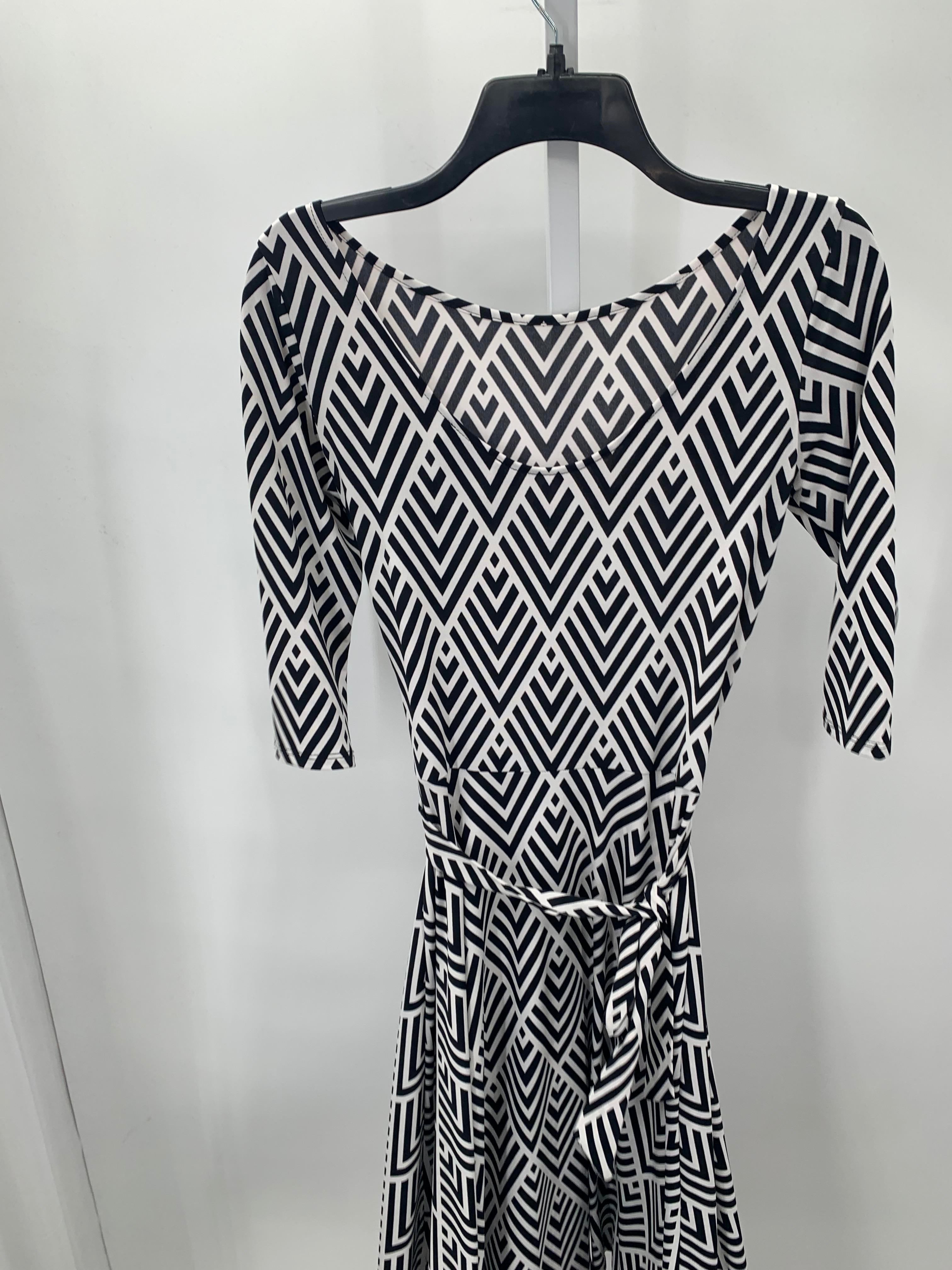 Leota Size Small Misses 3/4 Sleeve Dress