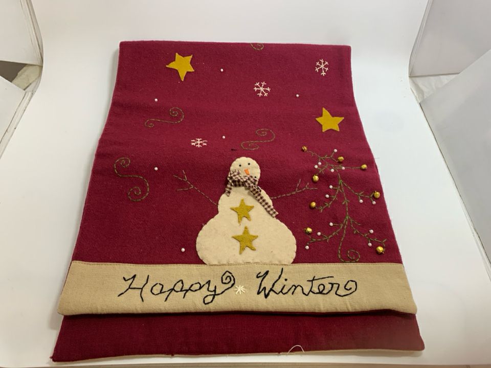 PRIMITIVE HAPPY WINTER FABRIC TABLE RUNNER.