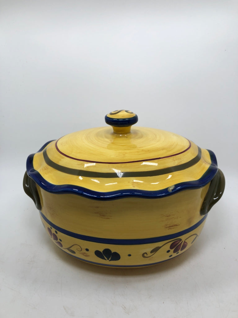 YELLOW STONEWARE BEAN POT W/BLUE RUFFLE EDGE.