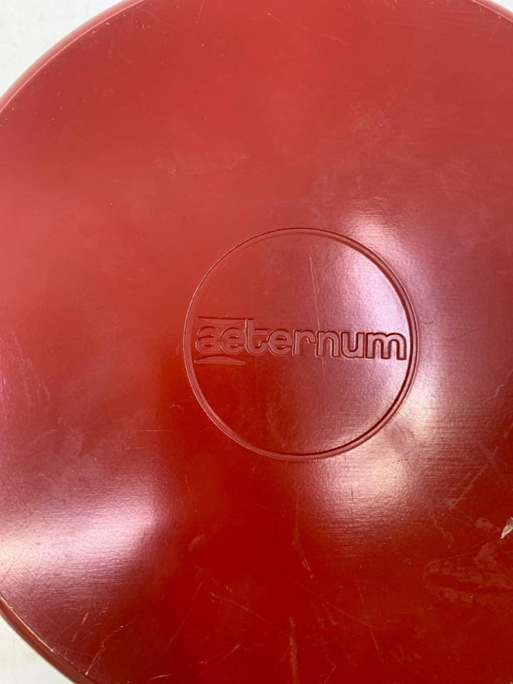 RED STOCK POT AETERNUM W/ LID.