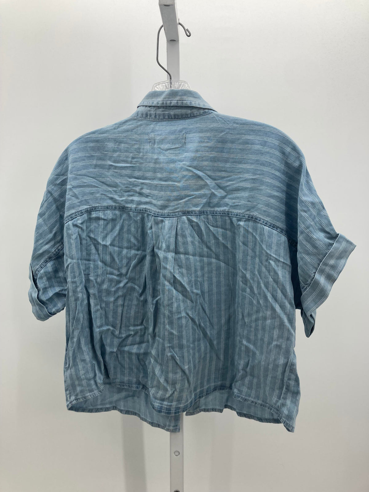 Thread & Supply Size Medium Misses Short Sleeve Shirt