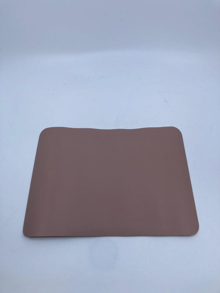 SMALL PALE PINK MOUSE PAD.