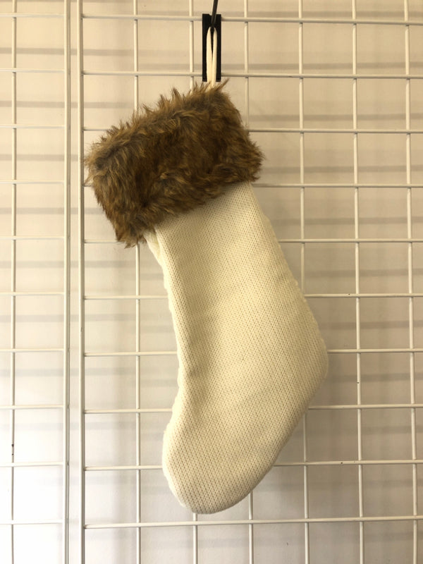 WHITE KNIT STOCKING W FAUX FUR.