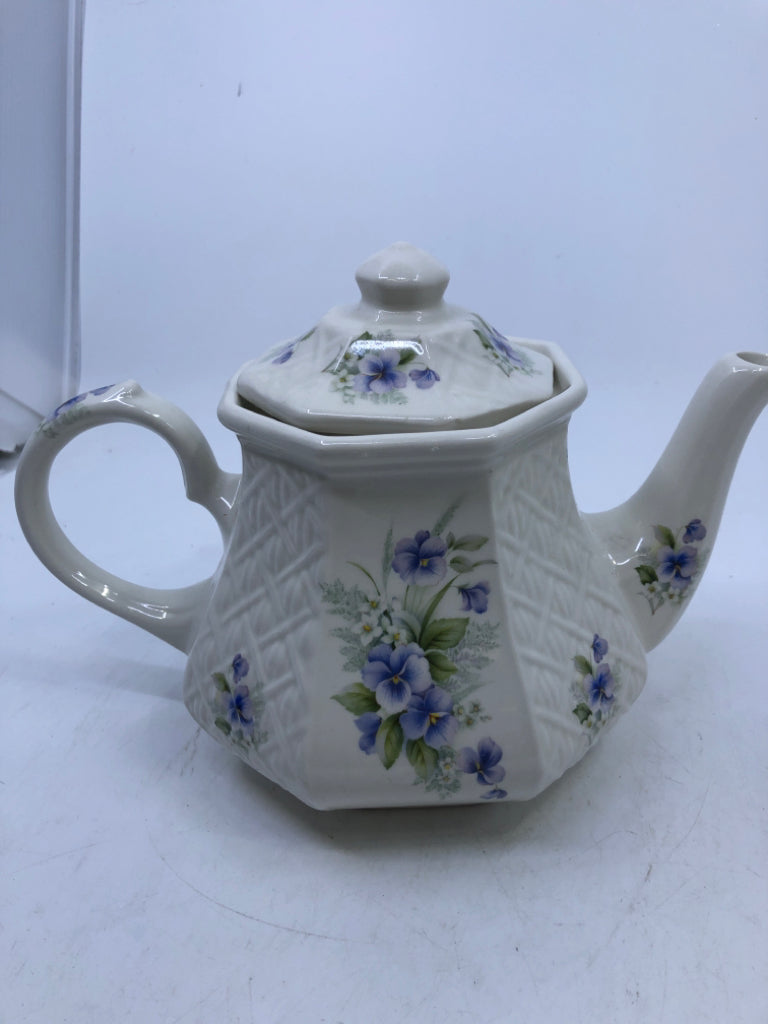 PURPLE FLORAL TEAPOT.