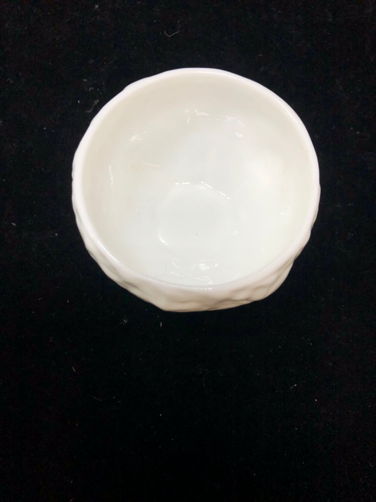 SM WHITE WEDGWOOD COUNTRYWARE CONDIMENT BOWL.