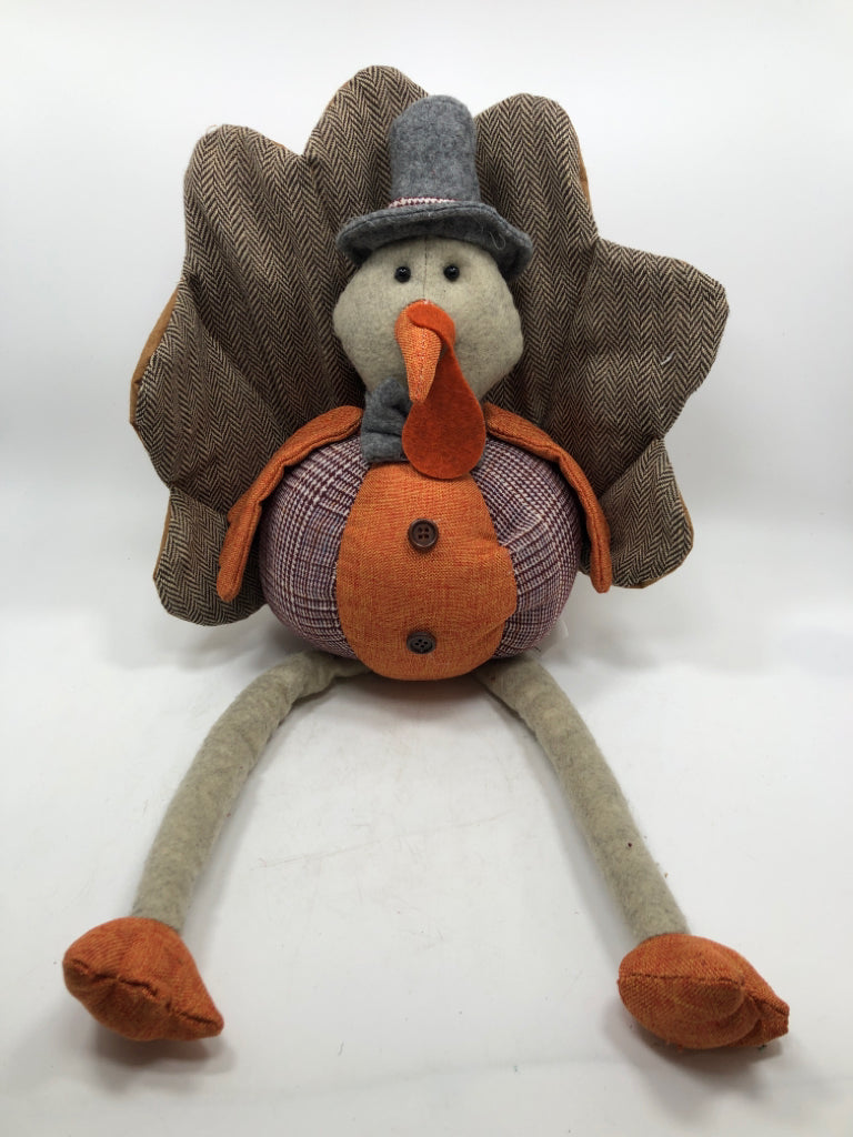 PLAID TURKEY WEIGHTED SHELF SIT.