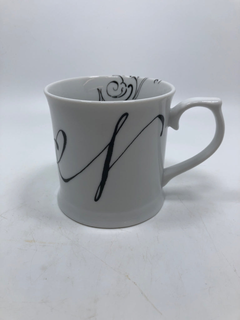 WHITE ABSTRACT LINE ART MUG.