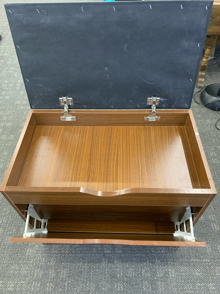 WOOD GRAIN SHOE RACK BENCH.
