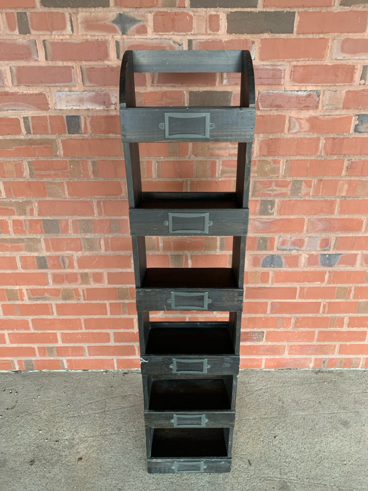 DISTRESSED 6-SHELF WOODEN ORGANIZER W/LABEL SLOTS.