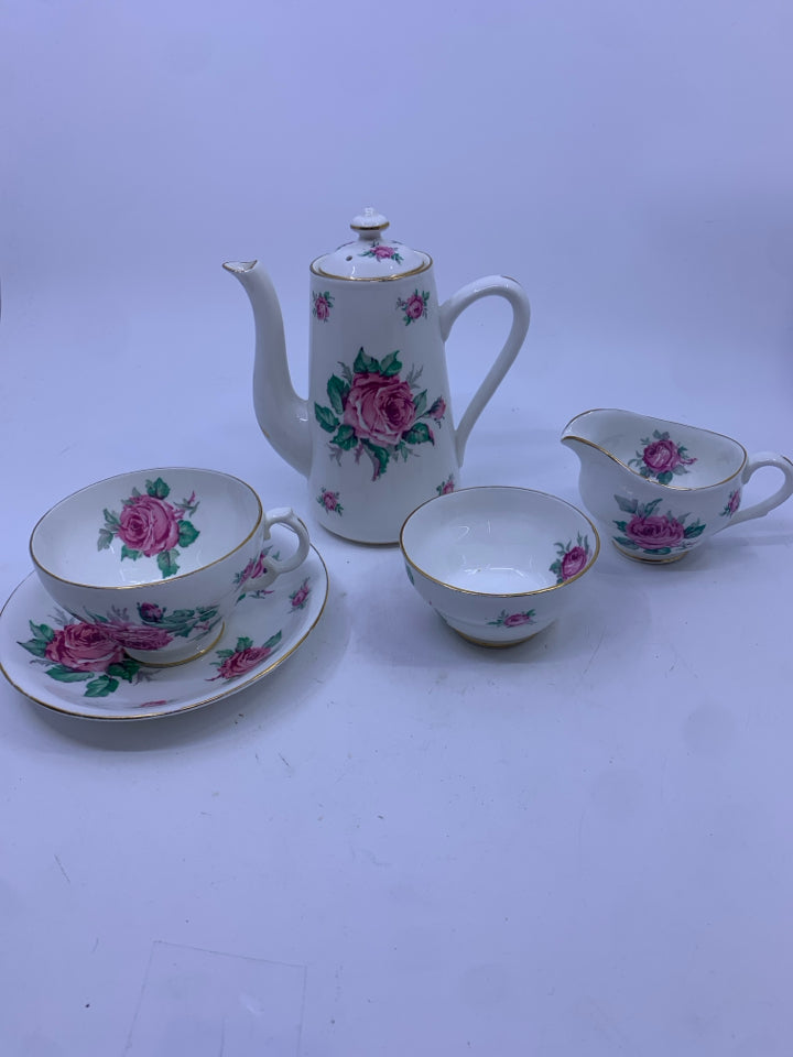 10PC ROSE SINGLE SERVER TEA SET- 2 PLATES, CUP SAUCER, SUGAR CREAMER, DOME, EGG