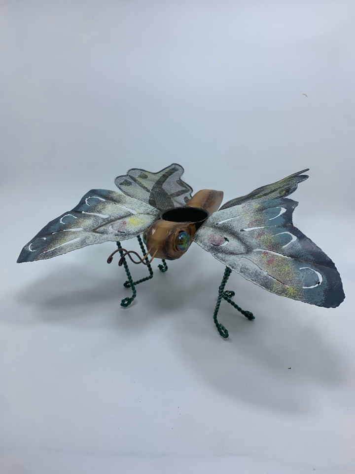 METAL BUTTERFLY OUTDOOR TEA LIGHT.