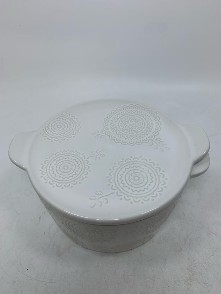 COVERED EMBOSSED CASSEROLE.