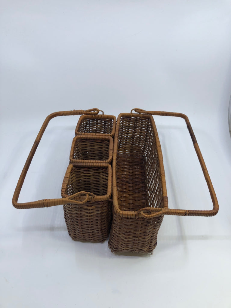 WICKER UTENSIL HOLDER BASKET.