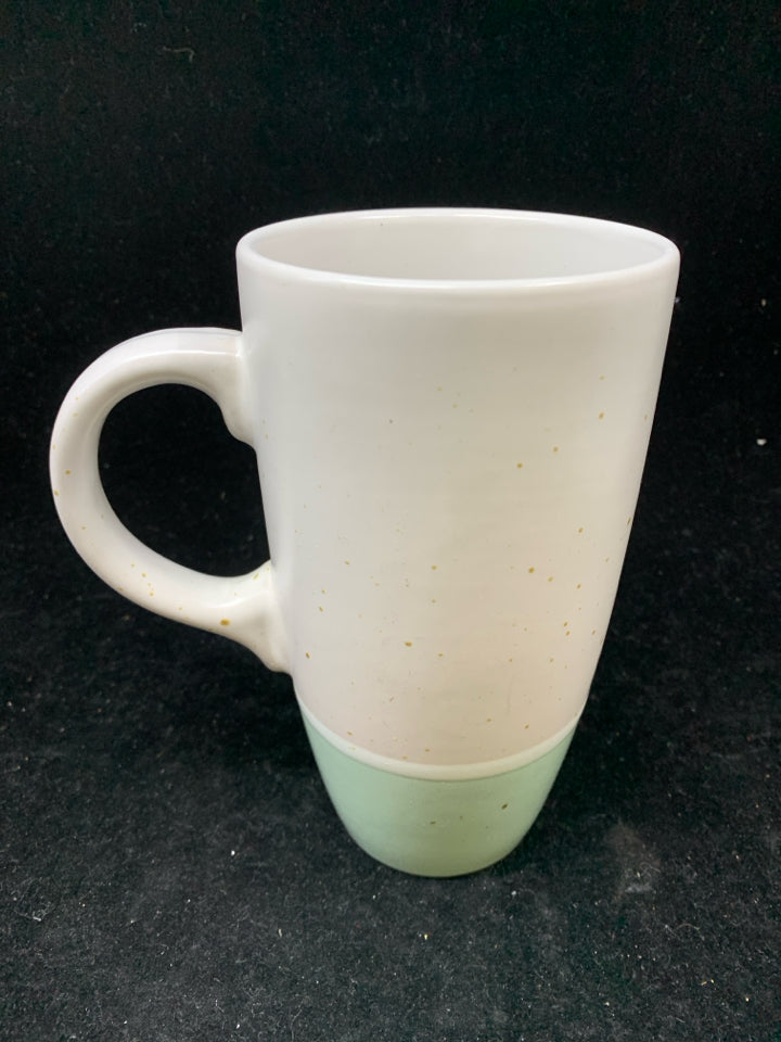 TALL "BE KIND" COFFEE MUG GREEN BOTTOM.