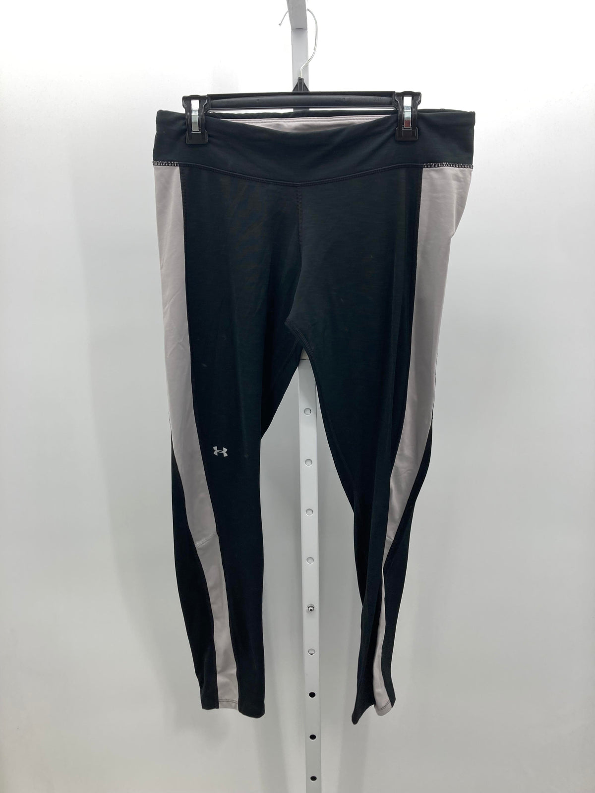 Under Armour Size Extra Large Misses Leggings
