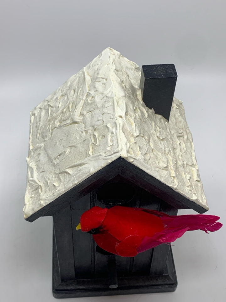 BLACK BIRDHOUSE DECOR W/CARDIAL.